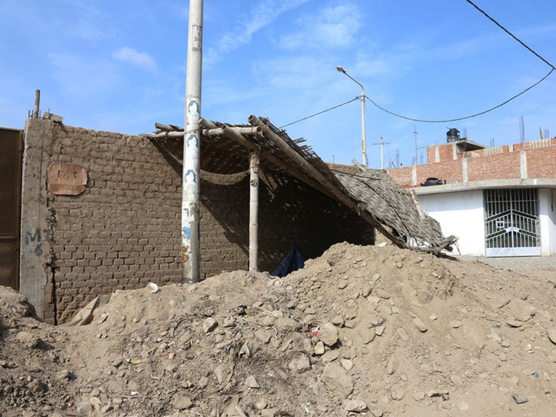 Schwere Regenfälle haben Überschwemmungen und Schlammlawinen in Peru verursacht.