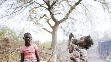 Kunyumba bedeutet Zuhause. Unsere Katastrophenhilfe von ShelterBox wirkt, indem sie Hoffnung auf ein neues Leben spendet.