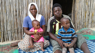 Abdou und seine Familie flohen vor Boko Haram in der Tschadseeregion. Sie erhielten humanitäre Hilfe durch ShelterBox