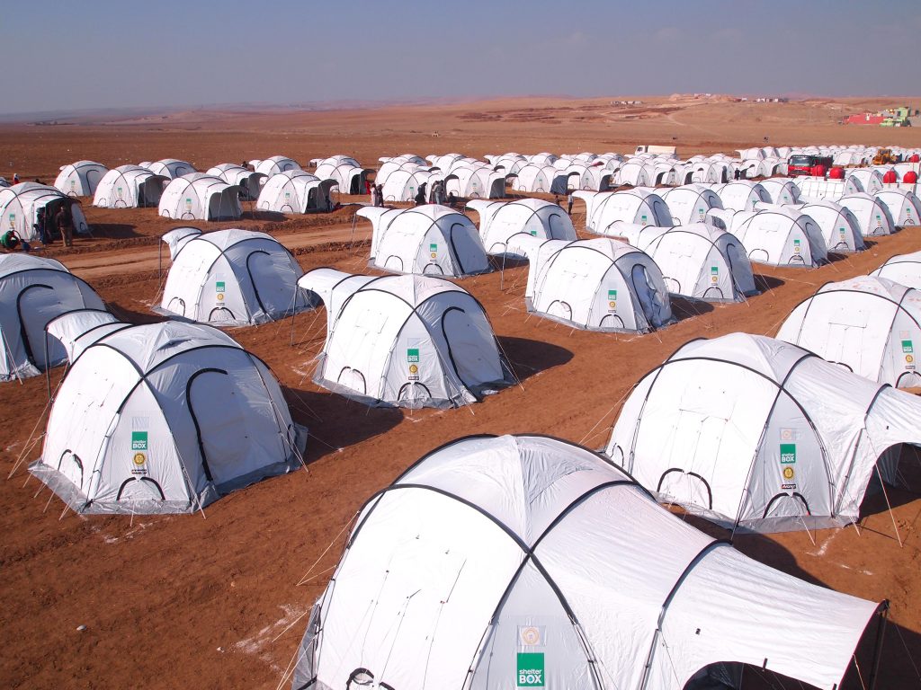 Ein Flüchtlingslager mit ShelterBox Zelten im Irak.