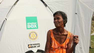 ShelterBox verteilt Zelte und andere Hilfsgüter auf den Philippinen nach Taifun Haiyan