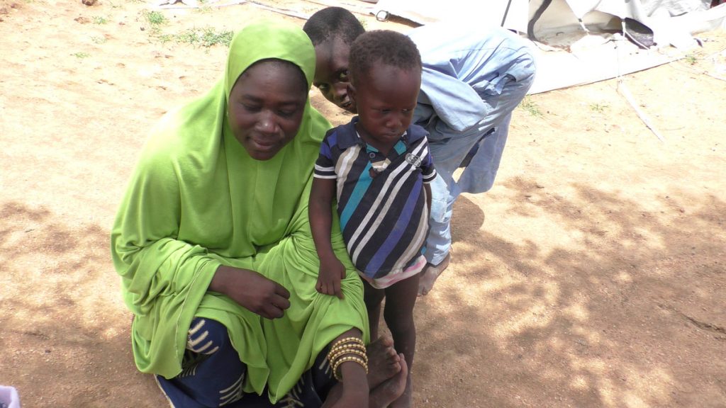 Familie im Minawao Camp in Kamerun