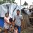 Eine Familie, die von ShelterBox nach dem Taifun Vongfong (Ambo) unterstützt wurde