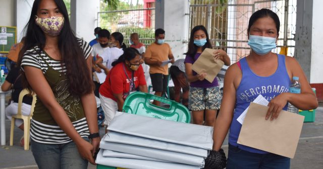 ShelterBox Operations Philippines: ShelterBox Hilfsgüter werden nach Taifun Vongfong verteilt
