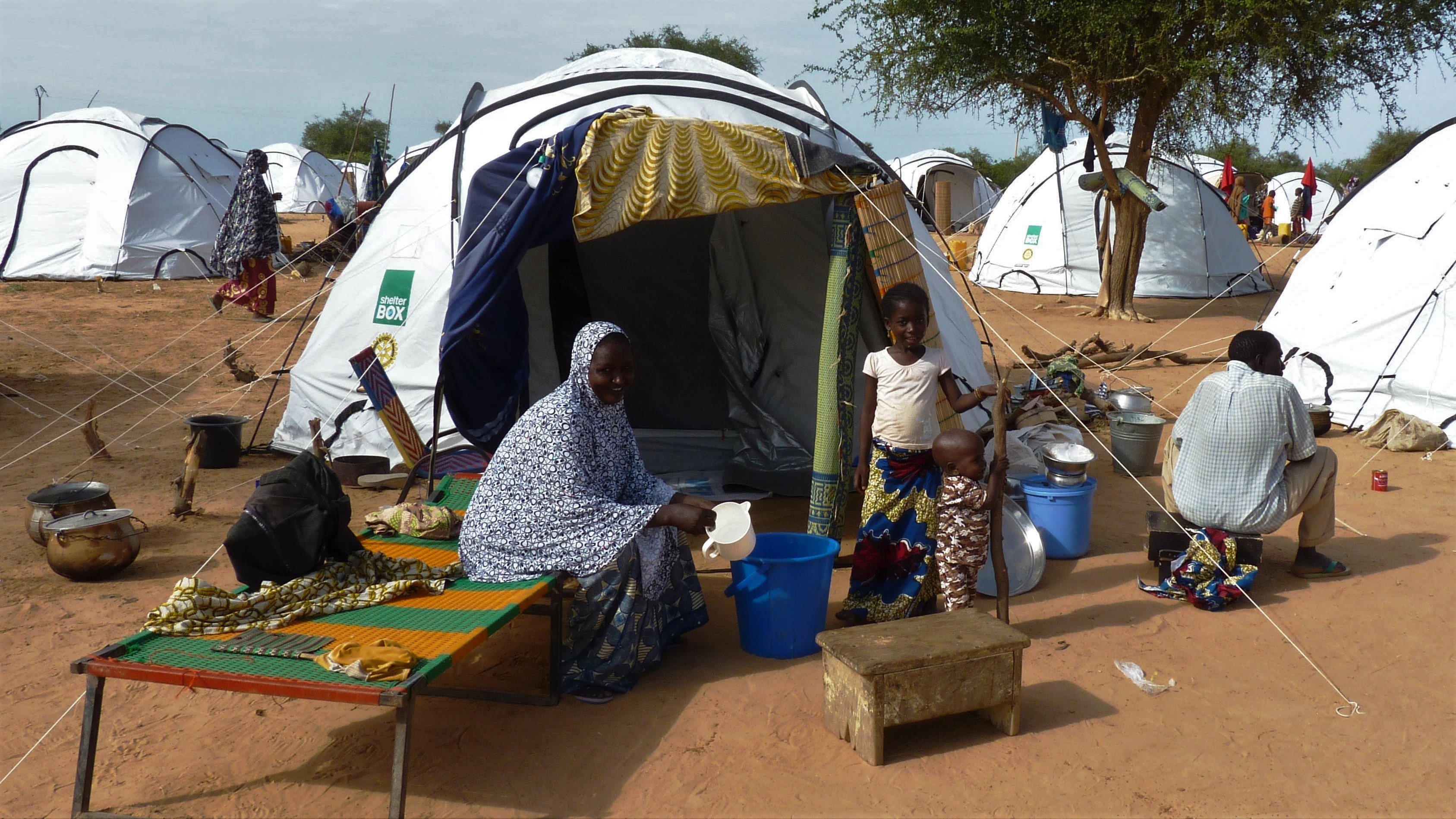 Naturkatastrophen in Afrika: ShelterBox unterstützt Menschen in Nigeria nach einer Flut 2012